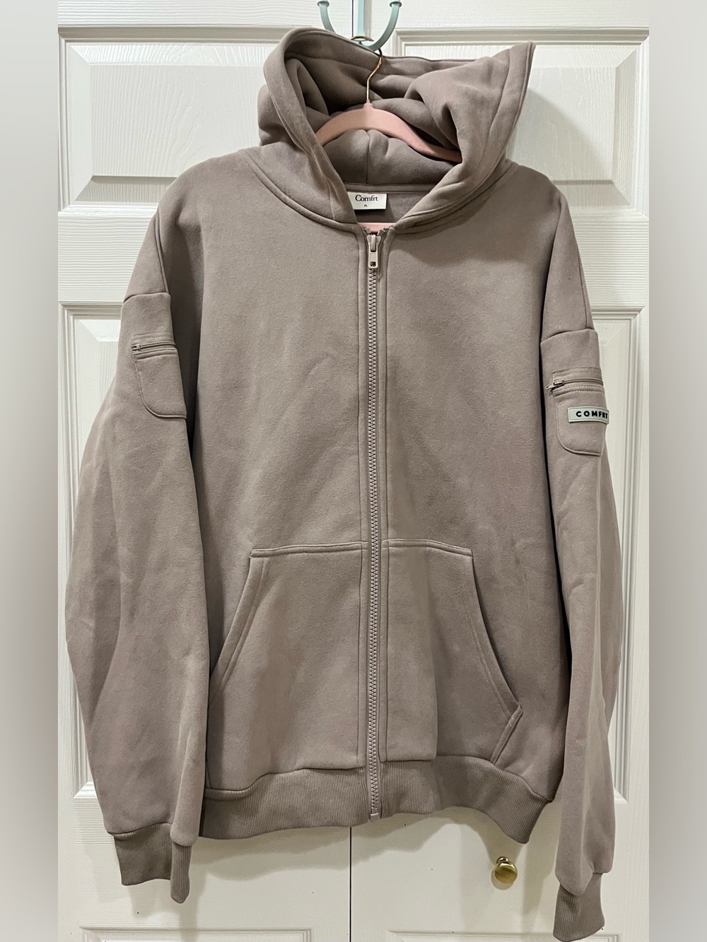 Comfrt travel essentials zip hoodie, side XL.